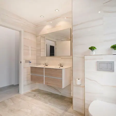 아파트 Mesa Y Lopez- Playa Canteras *