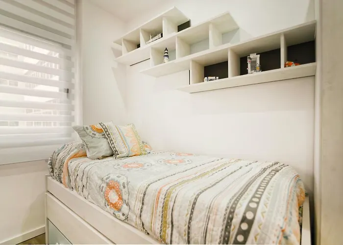 Mesa Y Lopez- Playa Canteras *