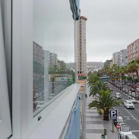 Mesa Y Lopez- Playa Canteras *