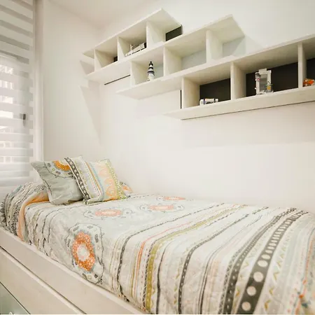 Mesa Y Lopez- Playa Canteras *